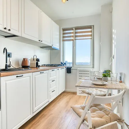 Modern West Side Flat: Steps To Subway & Park Apartment