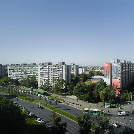 Modern West Side Flat: Steps To Subway & Park Apartment Bucharest