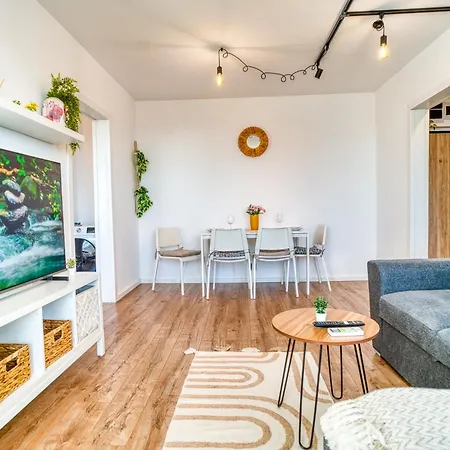 Modern West Side Flat: Steps To Subway & Park Apartament